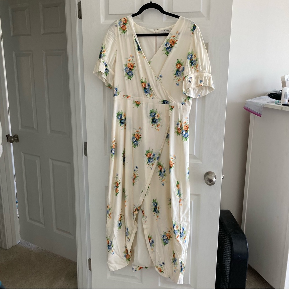 Madewell White Ruffle Sleeve Dress, size 14